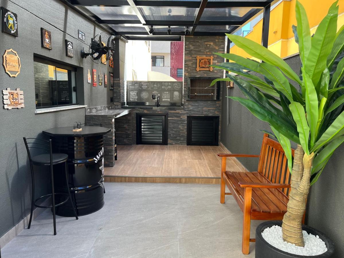 Apto Centro, Reformado Com Churrasqueira!! * Balneario Camboriu